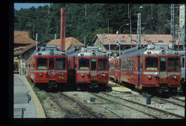 Automotores eléctricos o unidades de tren eléctricas de la serie 442 de RENFE para servicio del F...