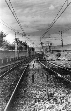 Vista general del tendido eléctrico en la línea de Lérida a Tarragona