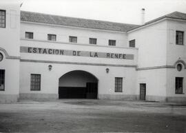 TÍTULO DEL ÁLBUM: Estación de Valencia de Alcántara: nuevo edificio de viajeros / 1ª División Téc...