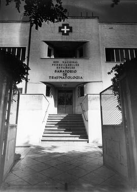Sanatorio de Traumatología de RENFE en Paseo del Rey (Madrid)