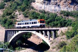 Automotores diésel de la serie 592, 593 y 596 de RENFE, conocidos como "Camellos"