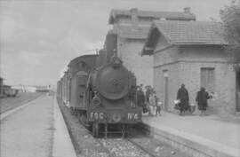 Locomotora de vapor nº4, de rodaje 1-3-0-T, en la estación de Medina de Rioseco, de los Ferrocarr...