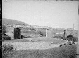 Puente del río Tamujar (Despeñaperros). Situado en el km 267,994 de la línea Alcázar-Manzanares-C...