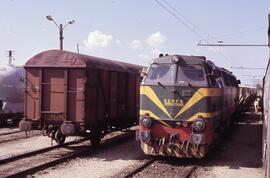 Locomotoras diésel - eléctricas de la serie 333 - 001 a 093 de RENFE, fabricadas por MACOSA entre...