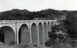 Vista general del viaducto de Parada, del trayecto Orense - Carballino, perteneciente al trozo te...