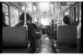 Interior de un autobús nuevo de París