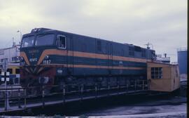 Locomotoras diésel - eléctricas de la serie 319 - 001 a 060 y 071 a 103 de RENFE, ex. 1901 a 1960...