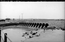 Puente de la Ribera de Nicoba, situado en el km 101,034 de la línea de Sevilla a Huelva, dentro d...