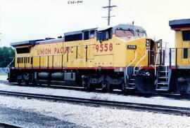 Vista de la locomotora diesel UP-9558 (C41-8W), de la Compañía Unión Pacific, apartada en Clearin...