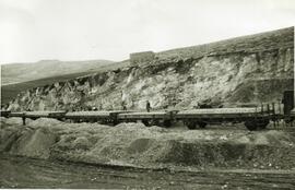 TÍTULO DEL ÁLBUM : Parte semestral de obras / Red Nacional de los Ferrocarriles Españoles. Vía y ...