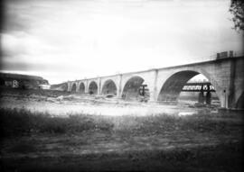 Puente de Marcilla sobre el río Aragón, en el km 111,242 de la línea de Zaragoza a Alsasua