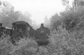 Locomotora de vapor nº 24 de rodaje 030 T, fabricada por Haine St. Pierre en 1906, junto con otro...