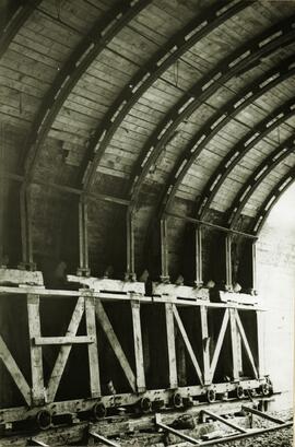 TÍTULO DEL ÁLBUM : Parte semestral de obras / Red Nacional de los Ferrocarriles Españoles. Vía y ...