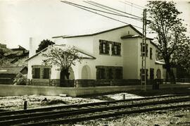 Subestación convertidora eléctrica de la estación de Villalegre en la línea de Villabona a San Ju...