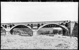 Sustitución de puentes metálicos. Línea Madrid a Badajoz, km 289,182. Puente sobre el río Guadalmez.