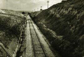 TÍTULO DEL ÁLBUM : Parte semestral de obras / Red Nacional de los Ferrocarriles Españoles. Vía y ...