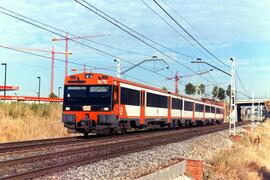 Unidades eléctricas serie 470 construidas por Construcciones y Auxiliar de Ferrocarriles (CAF), W...