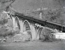 Viaducto de Las Puentes, en el km 96,965 de la línea de León a Gijón