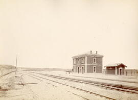 Estación de Chiprana en el km 102 de la línea de Samper a Reus