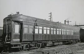 Vista lateral del coche sanitario SS-301 de RENFE (ex MZA CASW-1), reconstruido por los propios t...