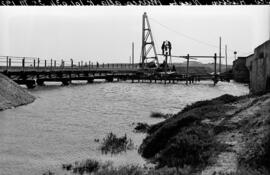 Puente de hormigón de la Ribera de Nicoba, situado en el km 101,034 de la línea de Sevilla a Huel...