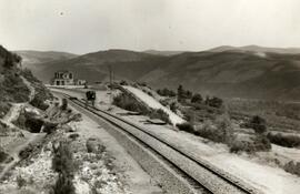 Vista general  de la estación de Santa Cruz de Arrabaldo, del trayecto Orense - Carballino, perte...