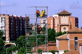 Andamios para el simulacro de accidente ferroviario