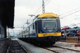 Electrotrenes serie 448, reformados por Construcciones y Auxiliar de Ferrocarriles (CAF) y Materi...