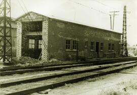 Cocherón en construcción en la estación de Las Franquesas del Vallés en la Línea de Barcelona a S...