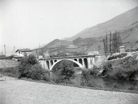 Puente de los Consorios, en el km 105,274 de la línea de León a Gijón