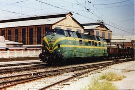 Locomotora diésel hidromecánica 340 - 009 - 0 de la serie 340 - 001 a 032 de RENFE, ex. 4009 de l...