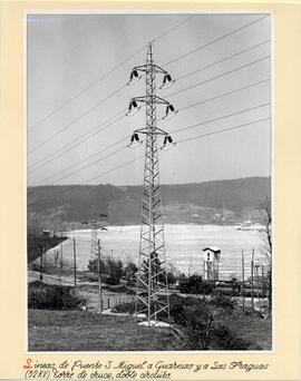 Líneas de Puente San Miguel a Guarnizo y a Las Fraguas (52 kv) Torre de cruce, doble circuito