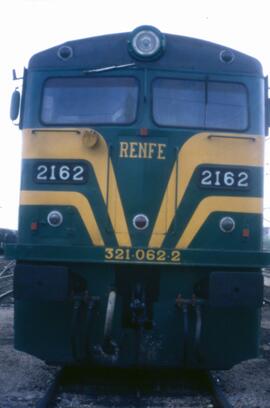 Locomotora diésel - eléctrica 321 - 062 - 2 de la serie 321 - 001 a 080 de RENFE, ex. serie 2101 ...