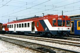 Unidades eléctricas serie 440 construidas por Construcciones y Auxiliar de Ferrocarriles (CAF), W...