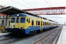 Automotores diésel de la serie 592, 593 y 596 de RENFE, conocidos como "Camellos"